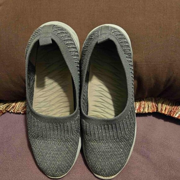 Sketchers Go walk Women's Slip On Size 7 1/2 - Picture 1 of 4